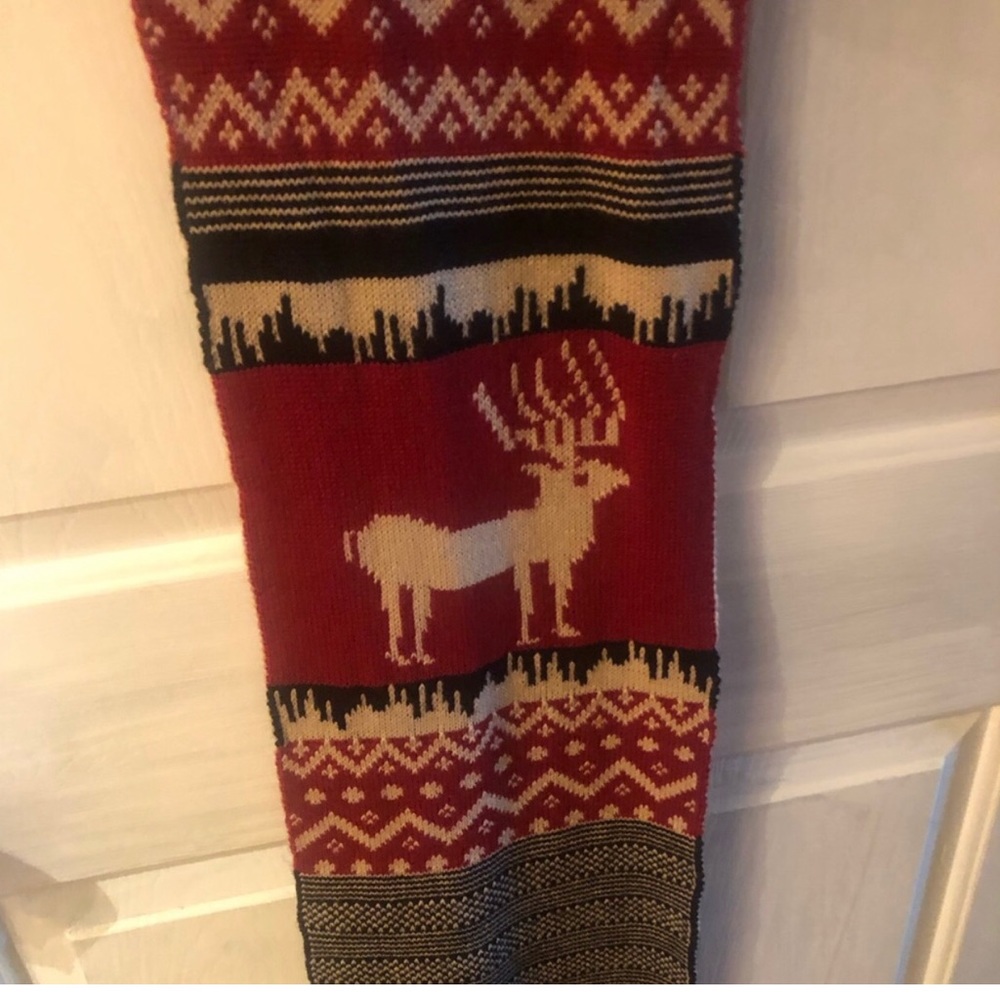 NWOT- reversible deep red & printed scarf with a Deer- Unisex style- fringed